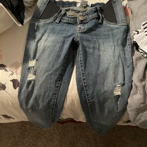 Maternity skinny jeans size 0 and maternity shorts